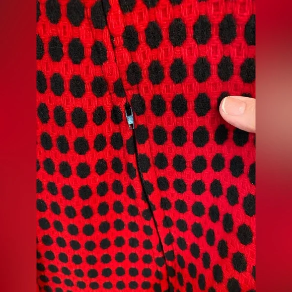 MILLY Beautiful Red & Black Circle Check 100% Wool Cape Lined Rare